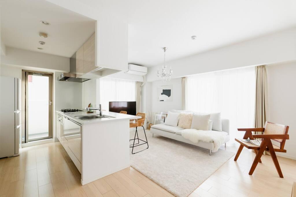 Open Sale: Spacious Namba Apartment near Dotonbori Osaka Exterior photo