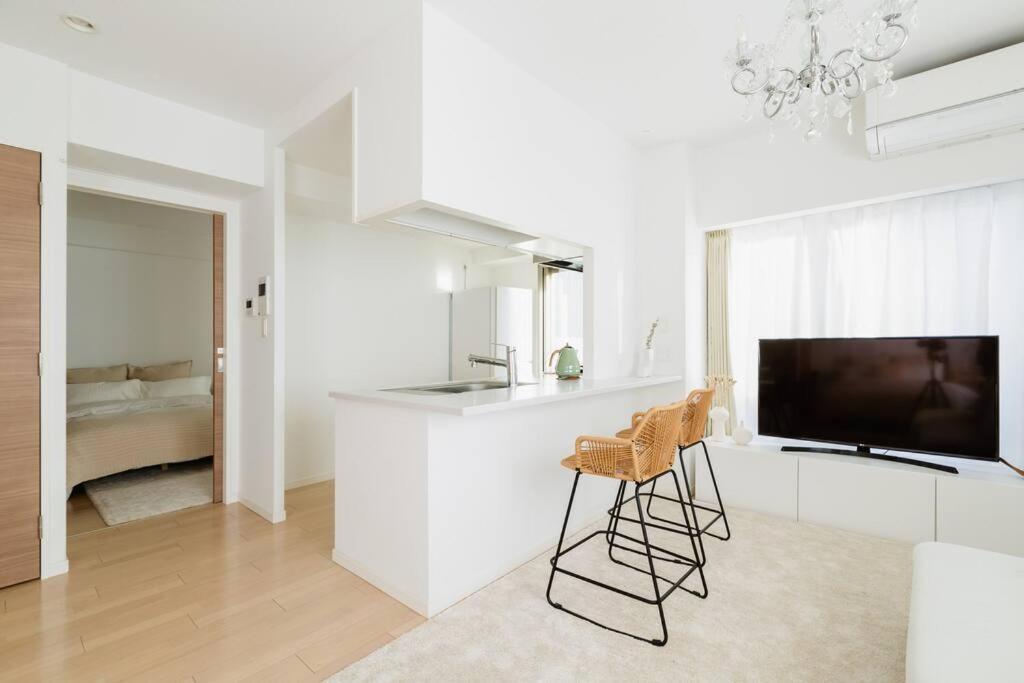 Open Sale: Spacious Namba Apartment near Dotonbori Osaka Exterior photo
