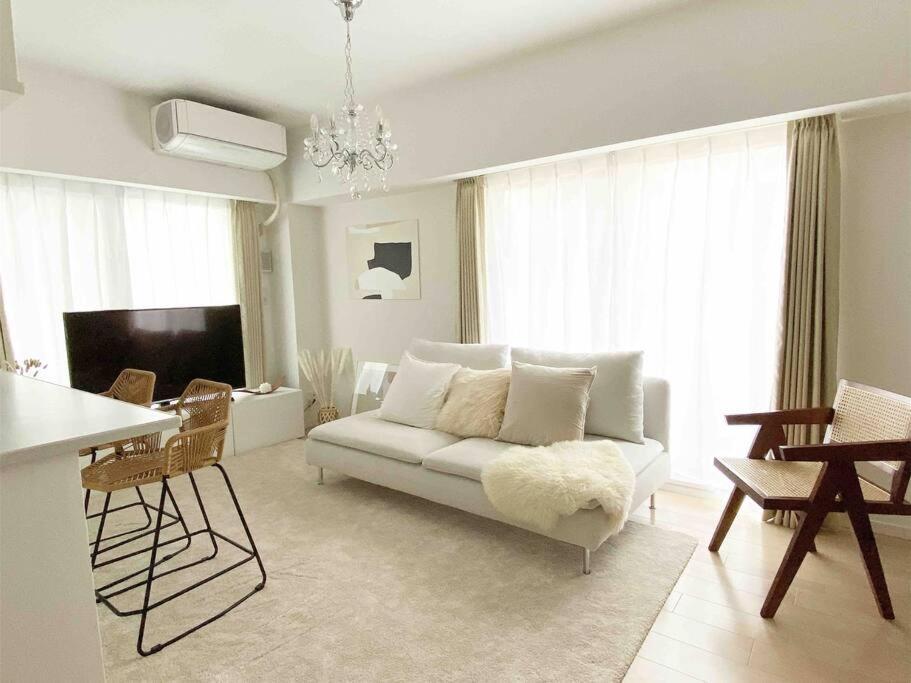 Open Sale: Spacious Namba Apartment near Dotonbori Osaka Exterior photo